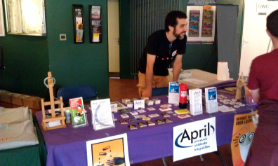 Photo stand April aux rencontres mondiales du logiciel libre