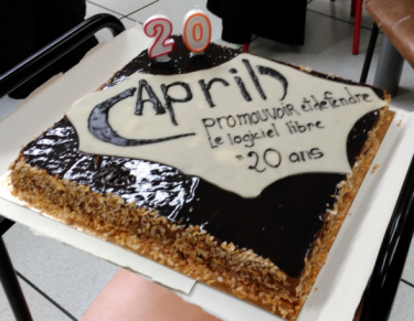 Photo du gateau des 20 ans de l'April